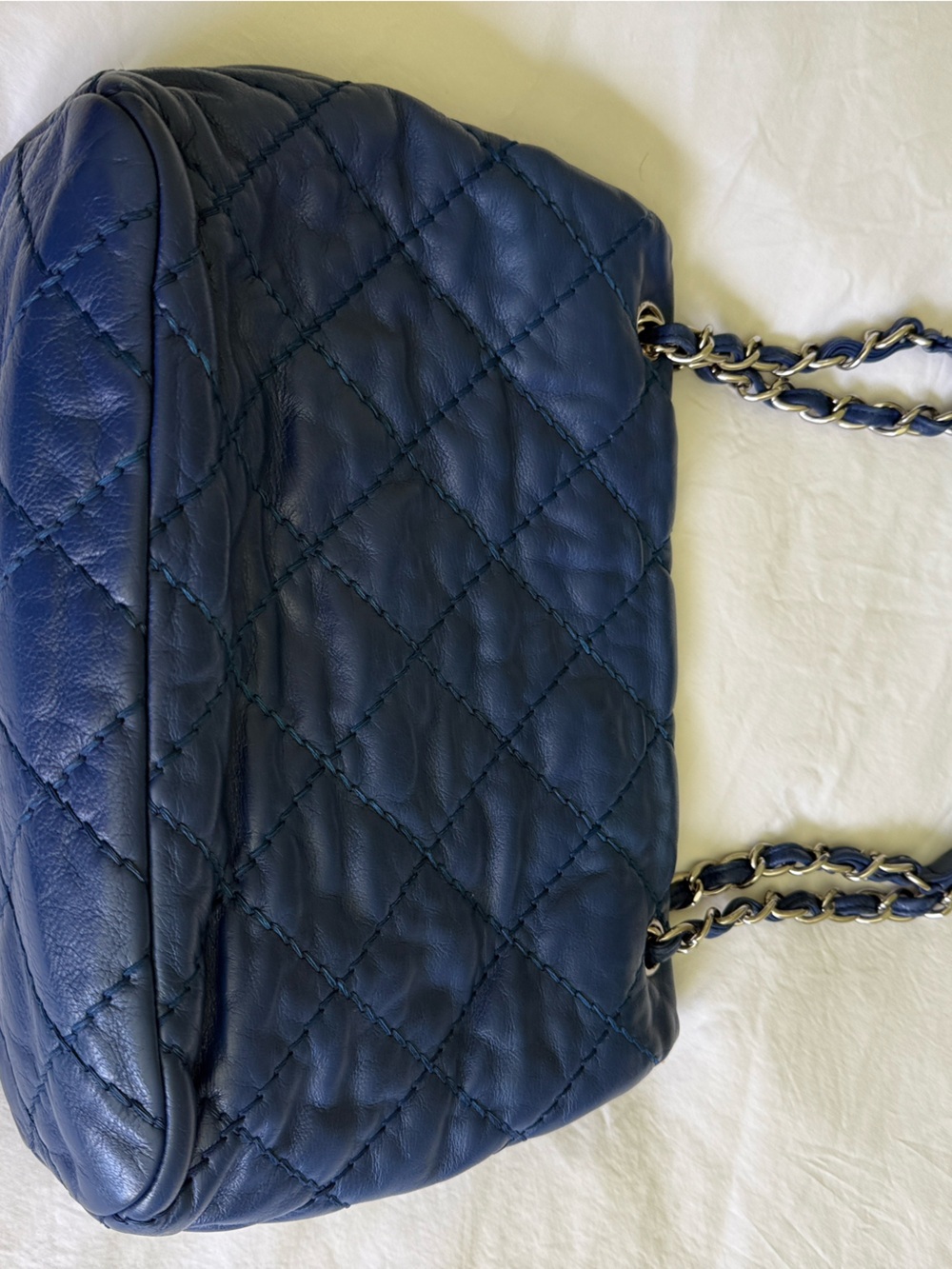 CHANEL Quilted Navy Blue Leather Shoulder Bag with Chain Strap